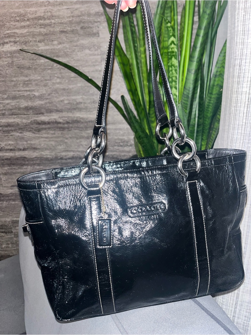 VTG. BLK 2009 Coach F12839 Gallery Patent Leather Tote Shoulder Bag TurnLock 14”